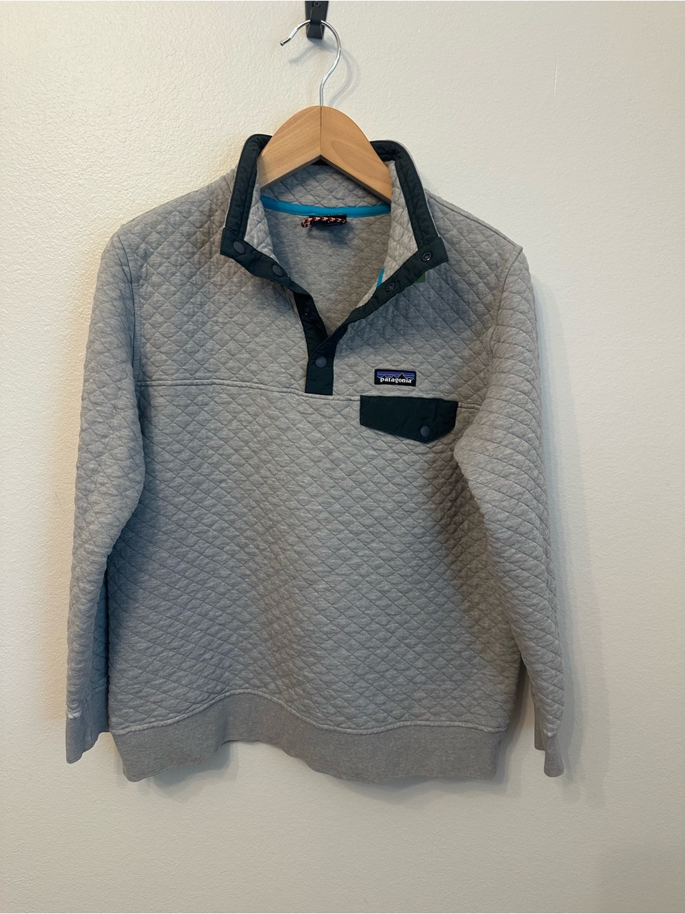 Patagonia Quilt Snap T Pullover in Light Gray
